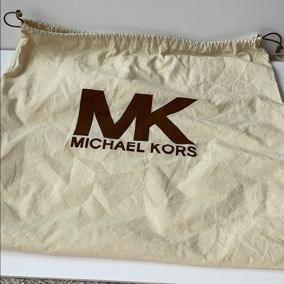 Michael Kors Gold bag - Picture 16 of 16